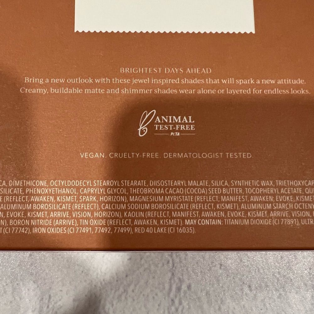 Complex Culture FUTURE’S SO BRIGHT Eyeshadow Palette BNIB - Picture 8 of 11